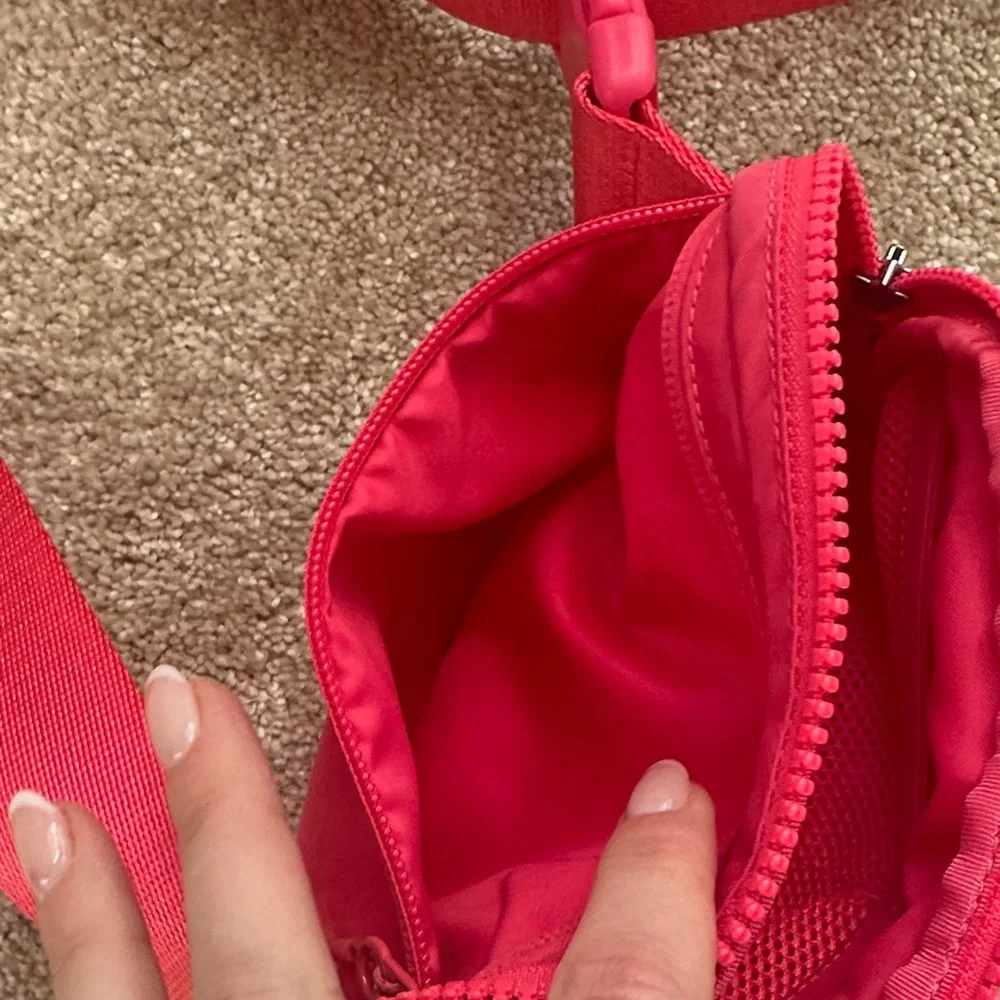 Lululemon Pink Belt Bag size 1L - Picture 6 of 12